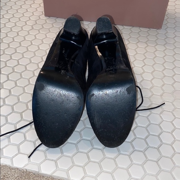 Lightly worn black suede heeled boots - Picture 5 of 6